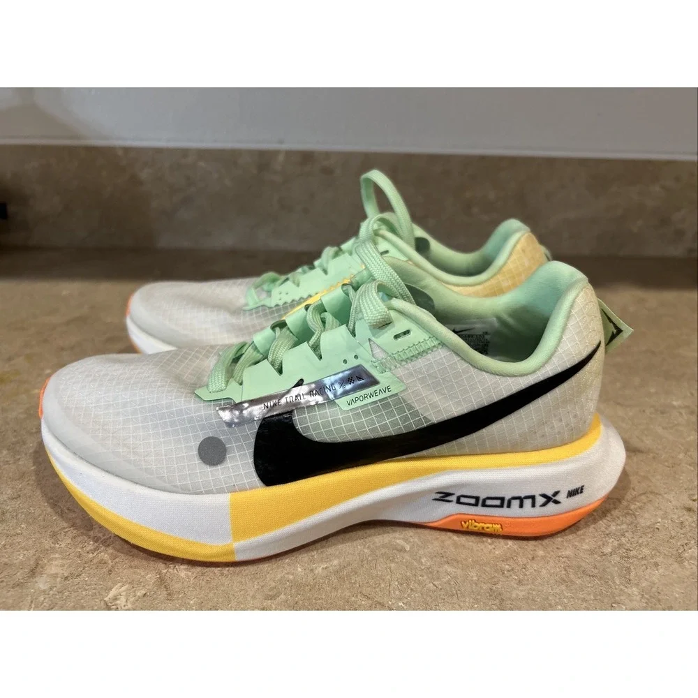 NEW Nike ZoomX Ultrafly Trail Racing Shoe - Vibram Flyplate Women 6 - DZ0489-102